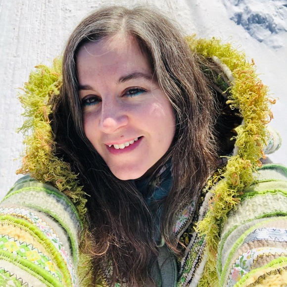 Meet your Posher, Alexandra (Alexia) - Picture 4 of 13